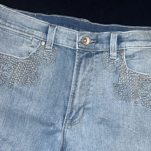 Calvin Klein Shorts - Picture 3 of 6